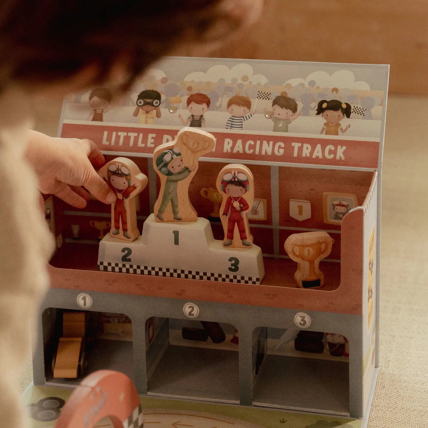 Circuit de course en bois dans une mallette de jeu – Multicolore – Essentials Price