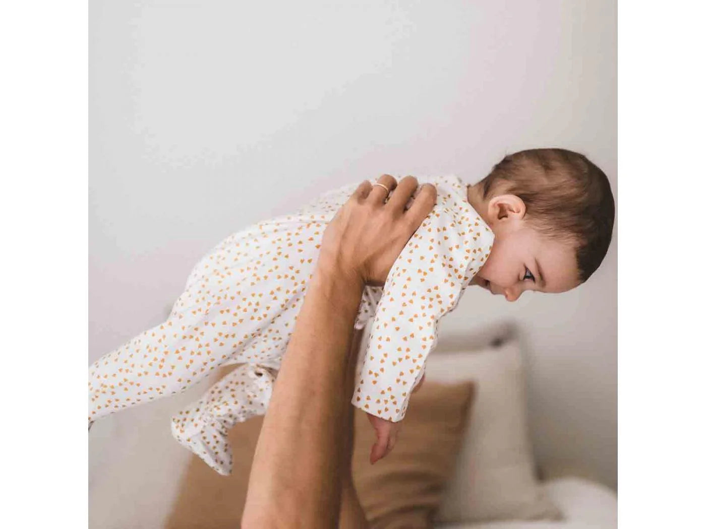 Pyjama Amalia blanc mini cœurs moutarde