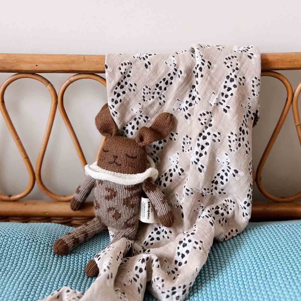 Lange Bianca Baby léopard