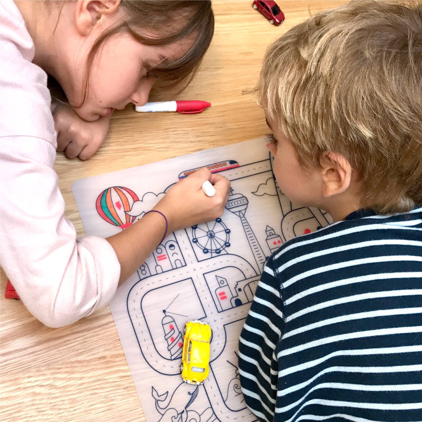SuperPetit - Coloriage réutilisable - Set en silicone CITY CIRCUIT