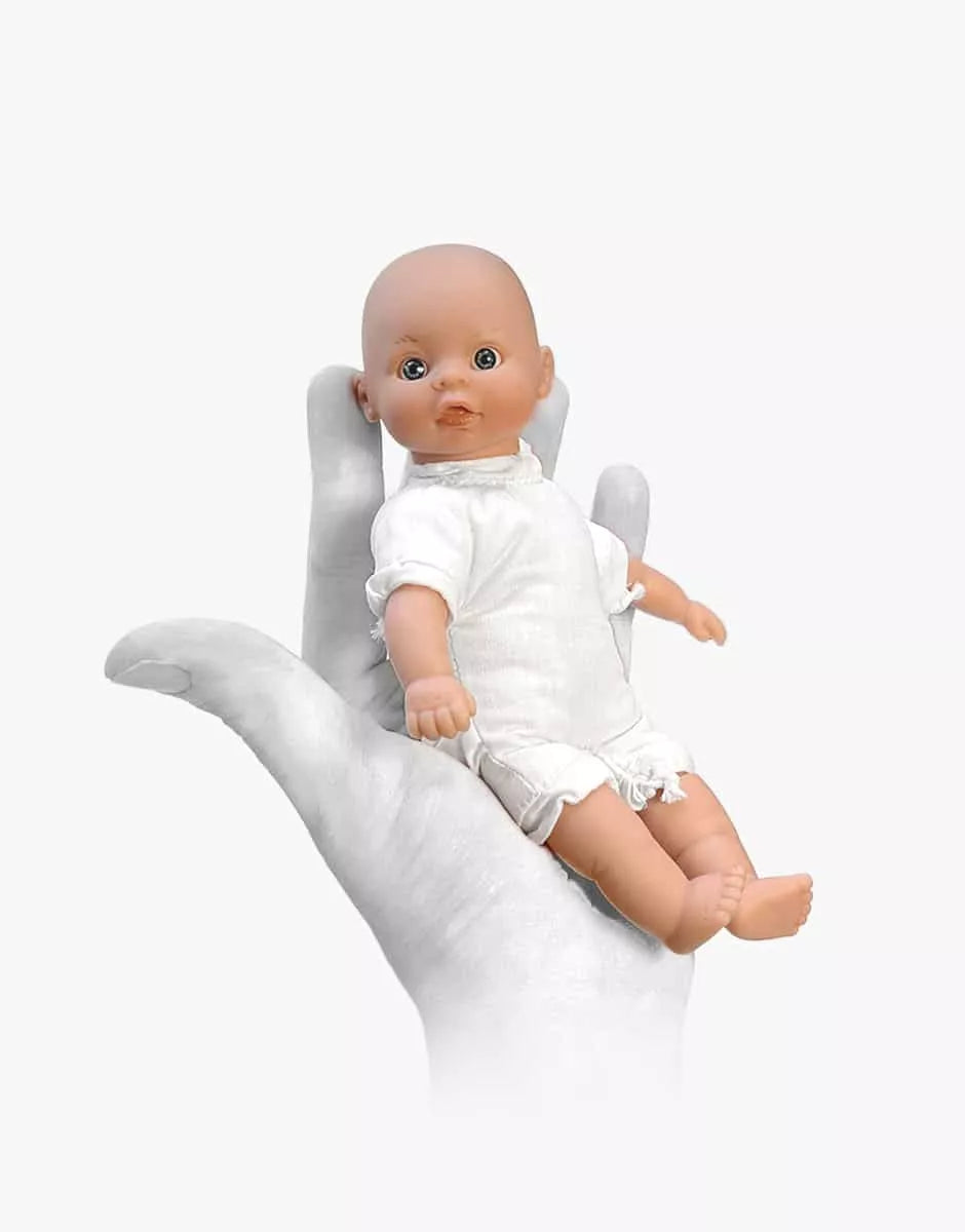 Minis – Téo aux yeux foncés et son couffin Vichy bleu ciel