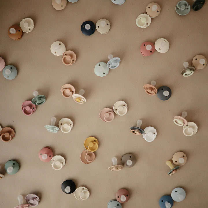 Tétine en silicone FRIGG Daisy Willow