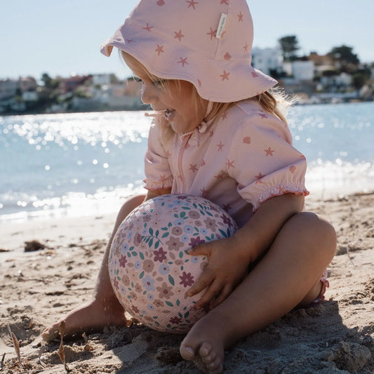 Vêtements légers pour habiller bébé en été selon la température