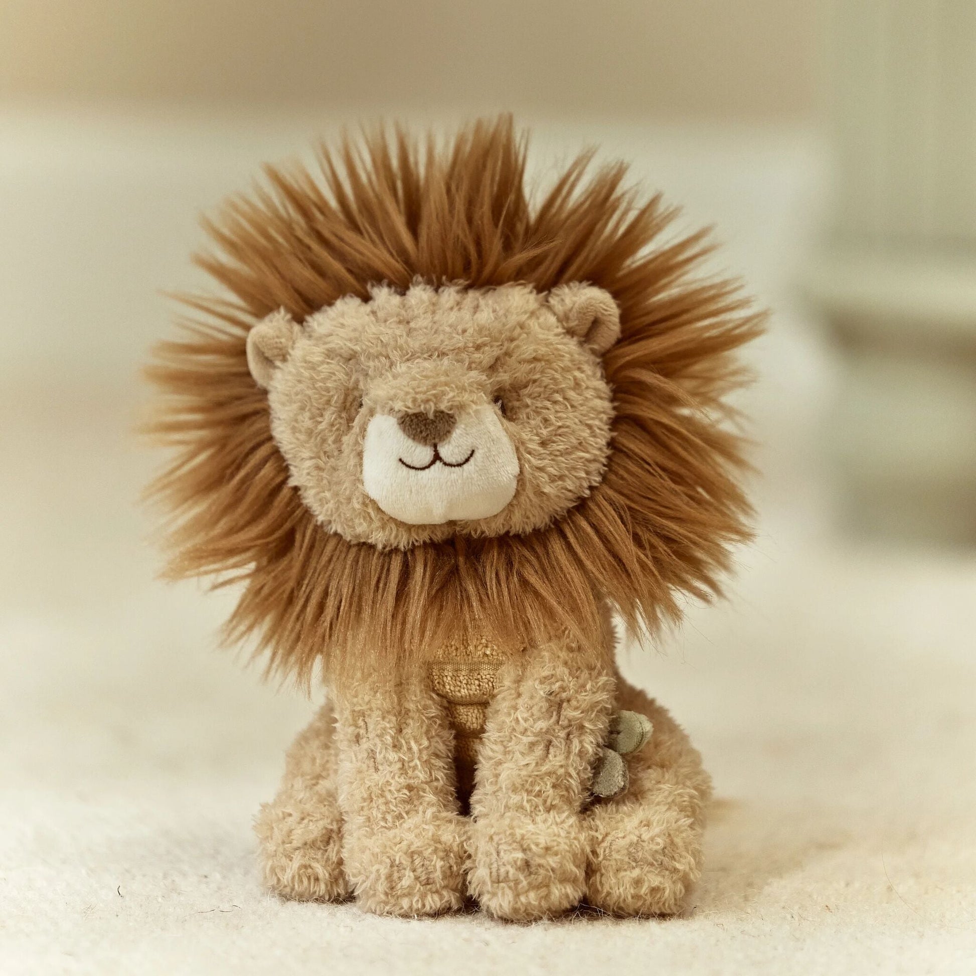 Peluche Lion Little Dutch en situation