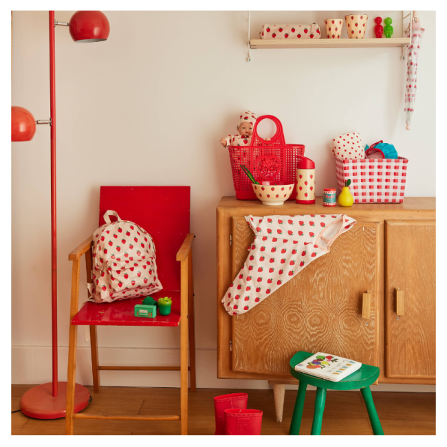 Bavoir tablier manches longues fraise 3-5 ans Jolie saison