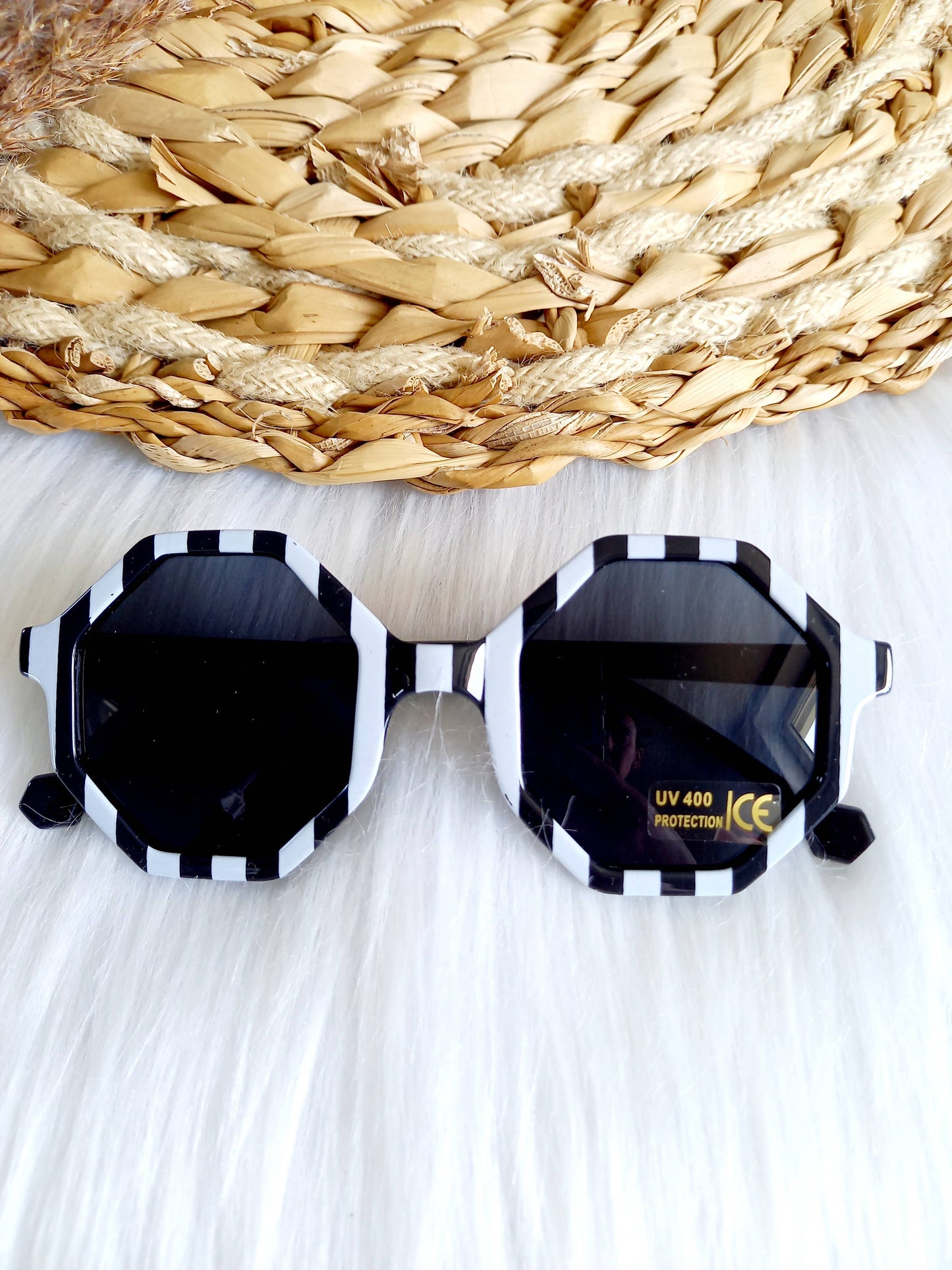 Happy by Lies - Lunettes de soleil pour enfants Sunny stripe noir/blanc
