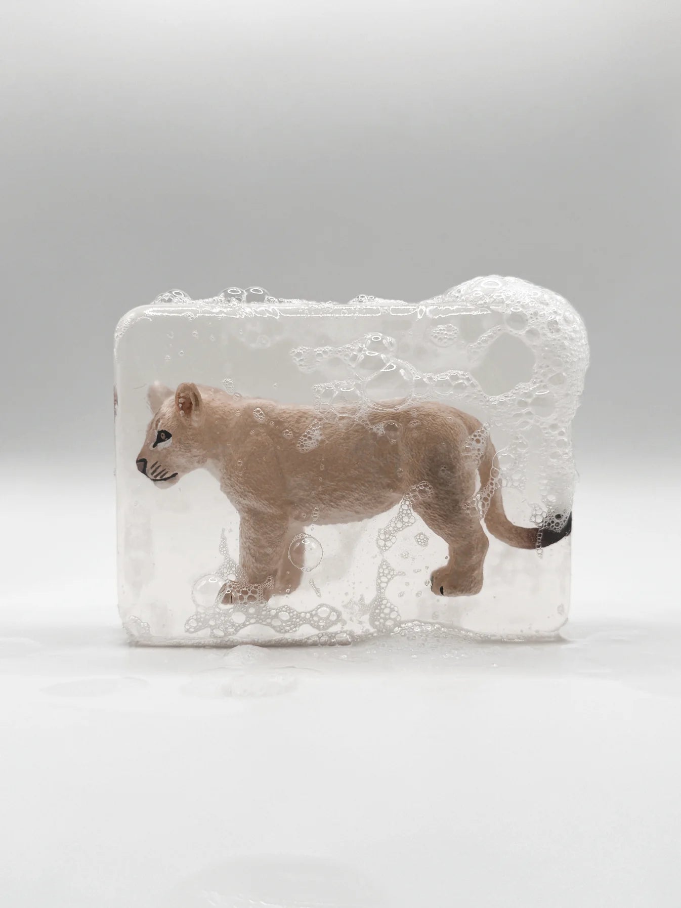 Savon avec figurine