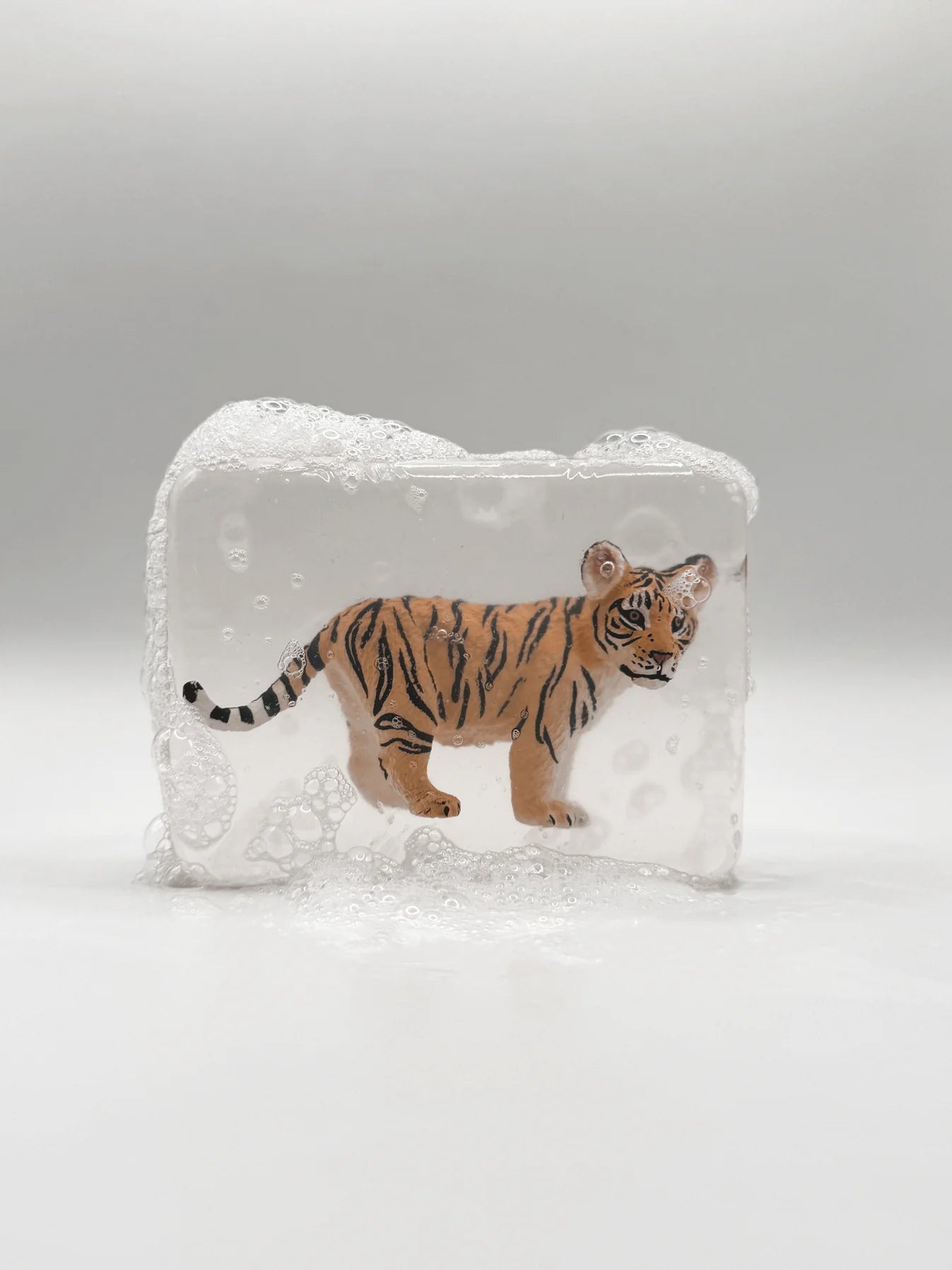 Savon avec figurine