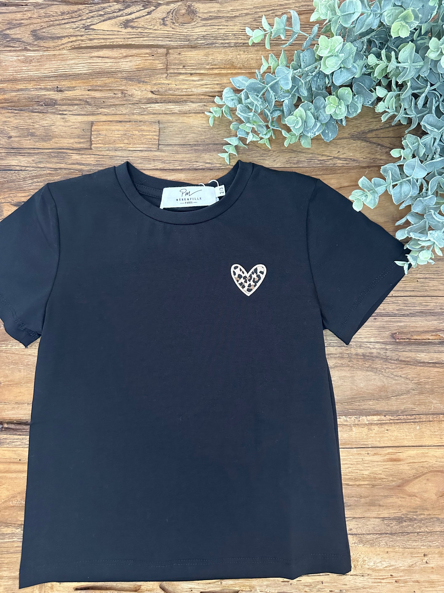 T-shirt noir coeur léopard