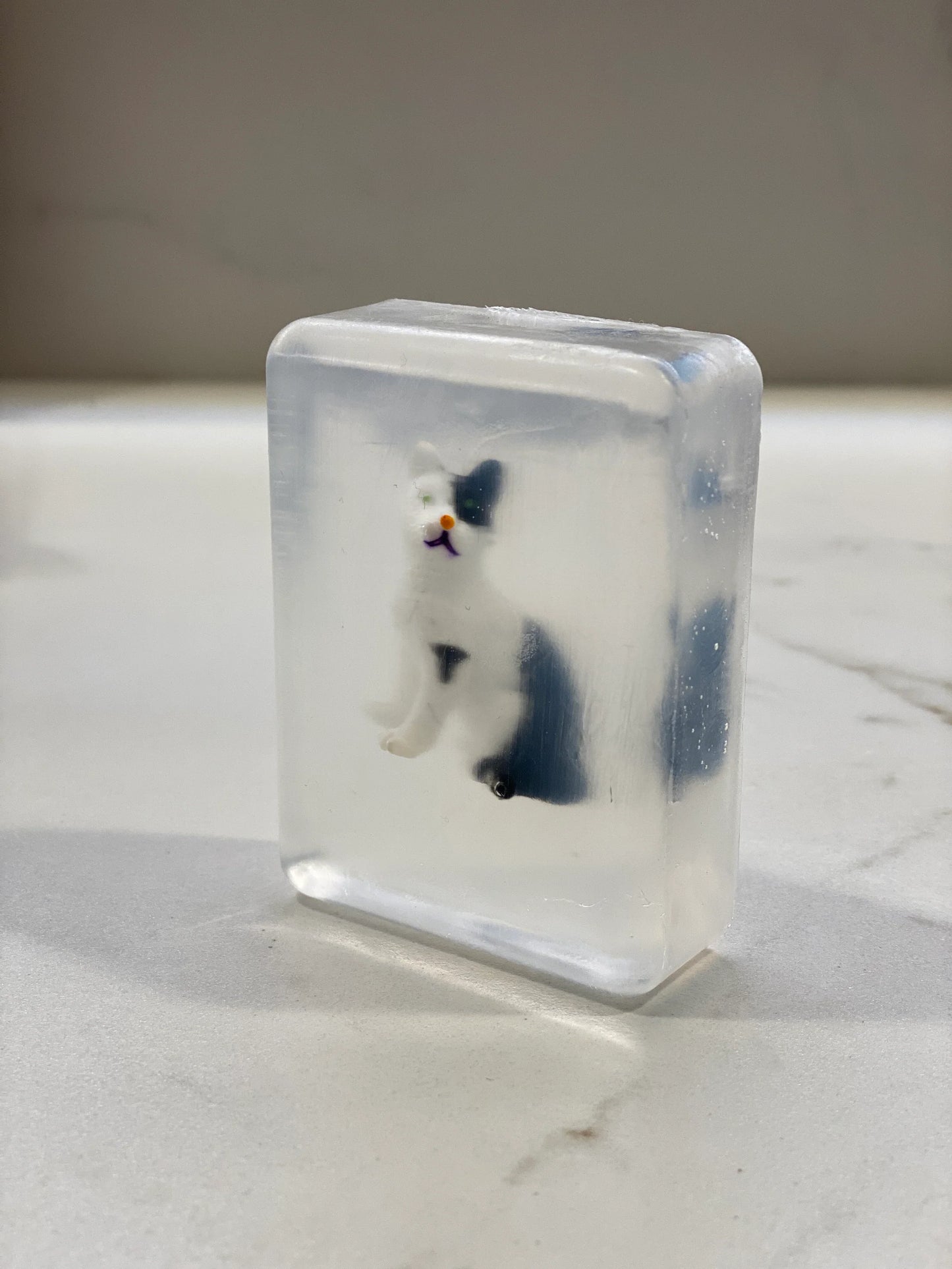 Savon avec figurine