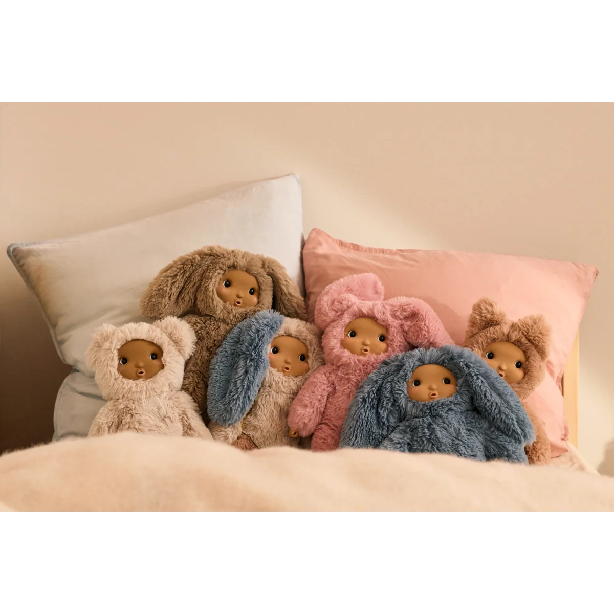 Poupée en peluche MIKO 30 cm