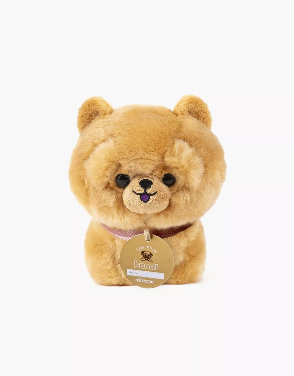 Loki, chien en peluche de 18cm avec collier et son panier en fausse fourrure écru