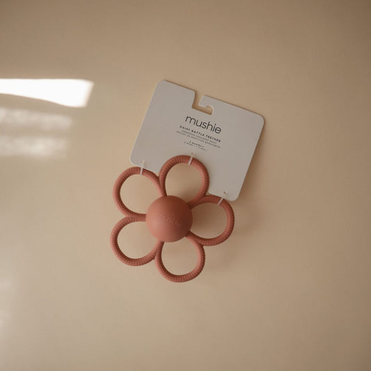 RATTLE DAISY TEETHER